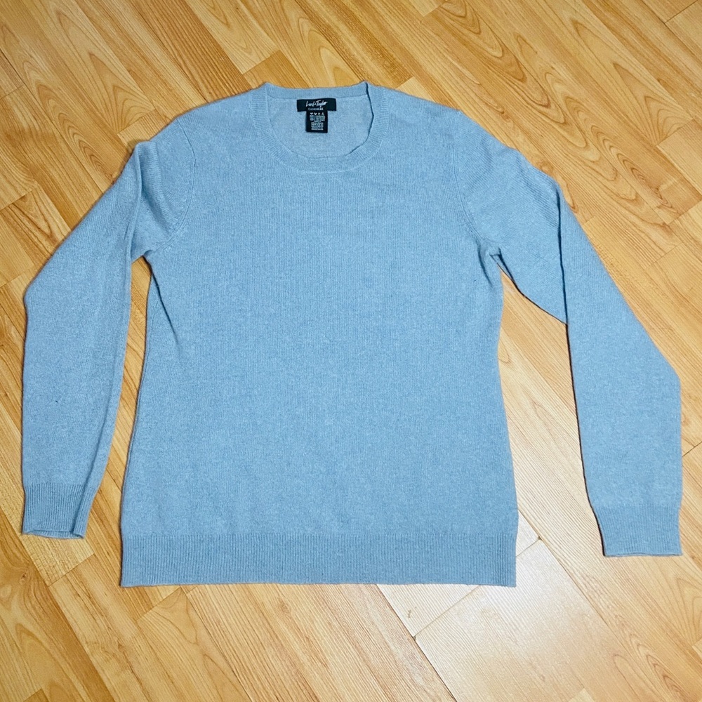 LORD & TAYLOR - Cashmere Sweater